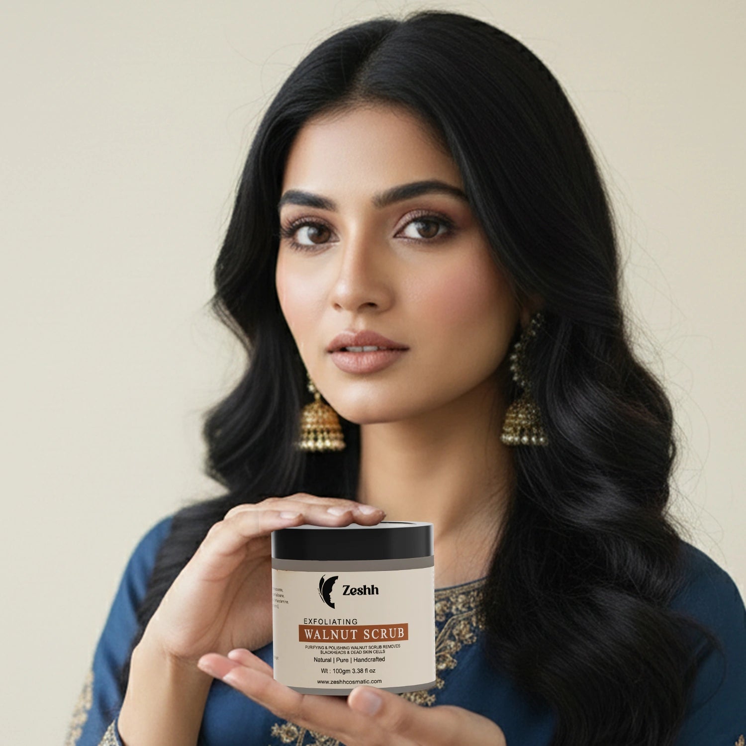 Exfoliating Walnut Scrub – Deep Cleansing with Almond Oil, Vitamin E & Menthol